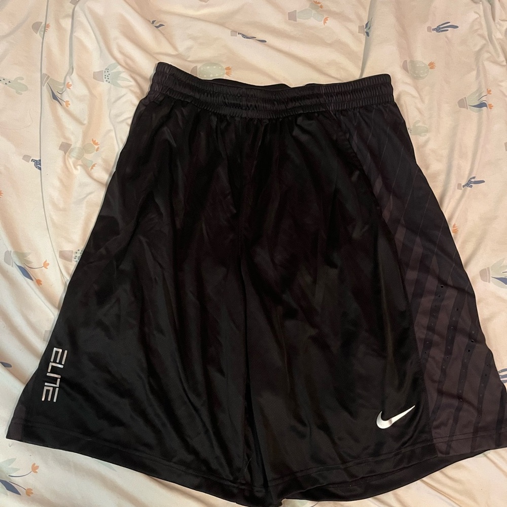 Nike Elite shorts. Size Extra Large